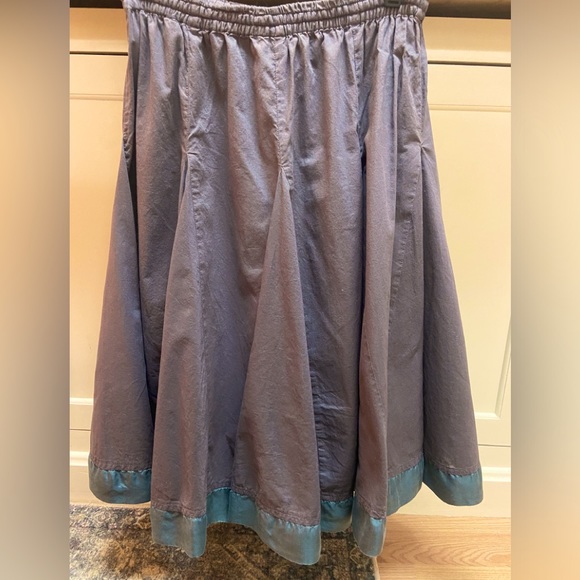Gorgeous Garnet Hill size 2 fully lined grey cotton skirt with silky trim - Picture 2 of 5